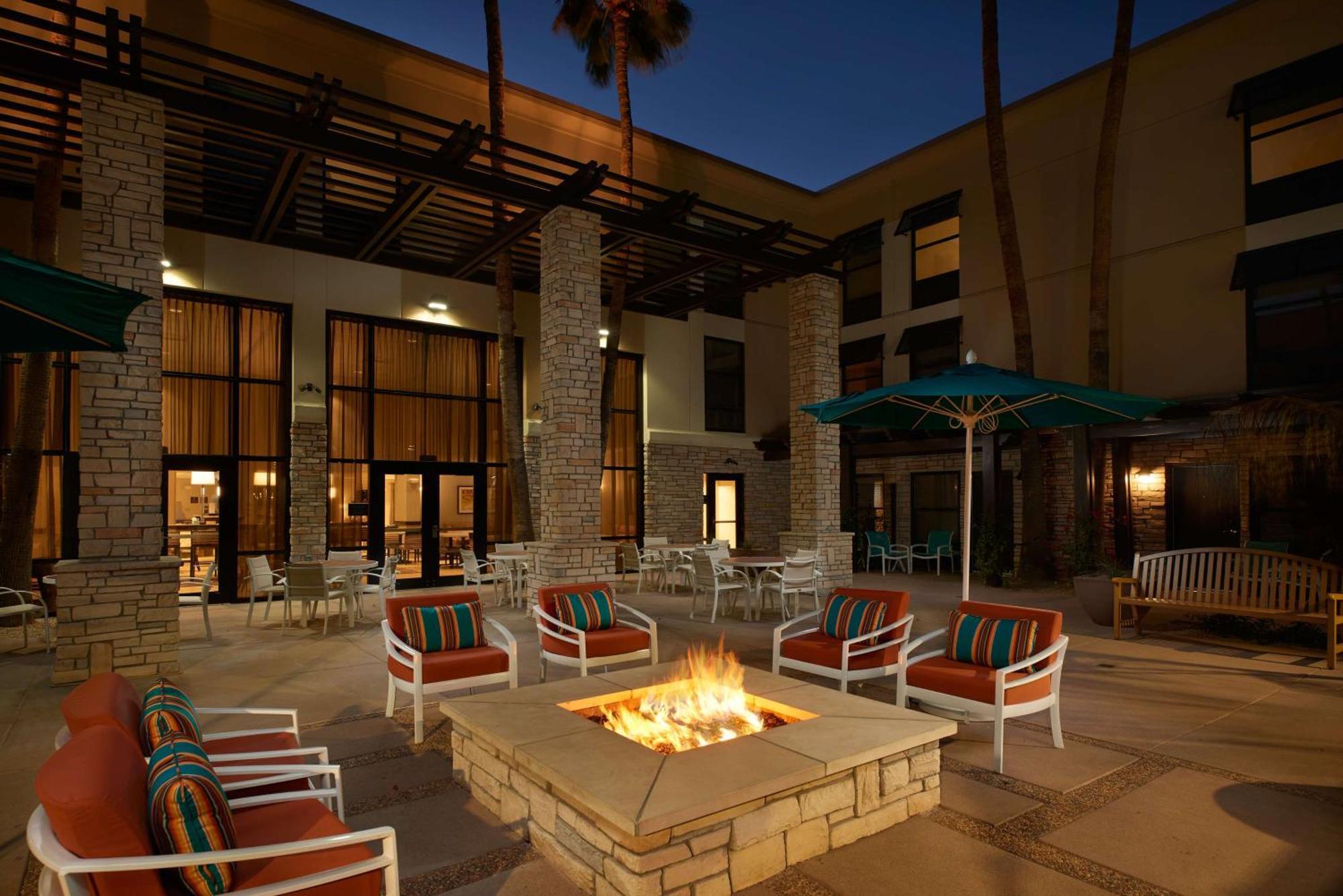 Hampton Inn & Suites Scottsdale On Shea Blvd Екстериор снимка