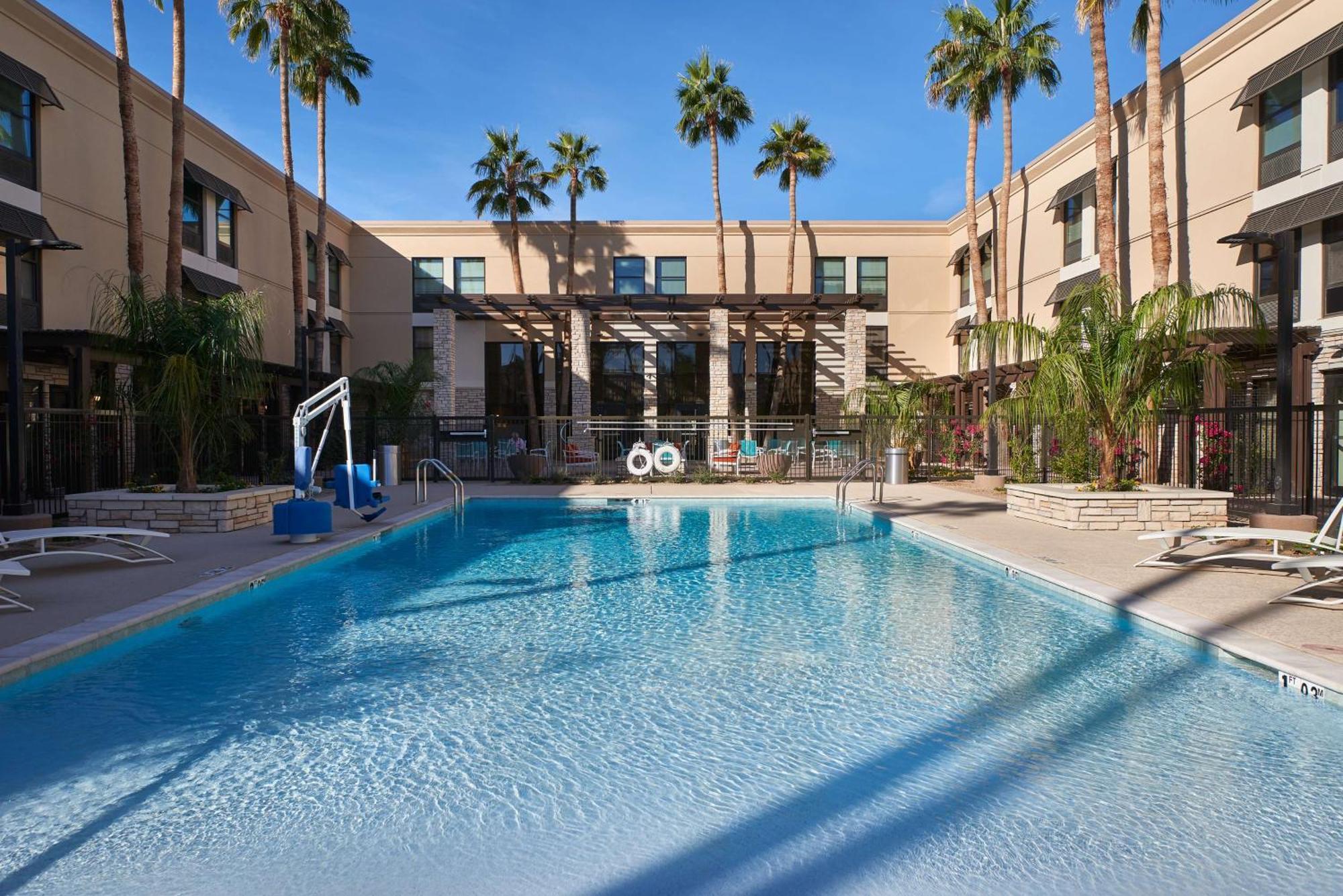 Hampton Inn & Suites Scottsdale On Shea Blvd Екстериор снимка