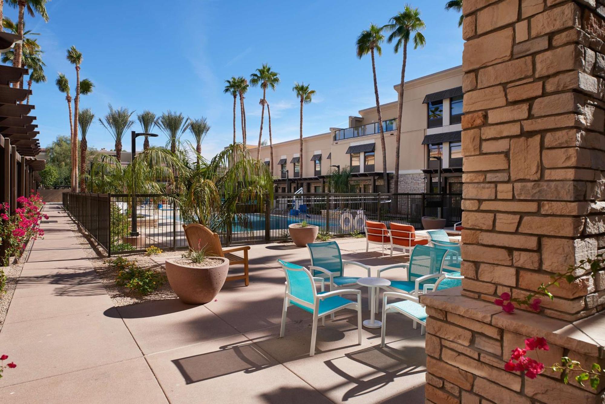 Hampton Inn & Suites Scottsdale On Shea Blvd Екстериор снимка
